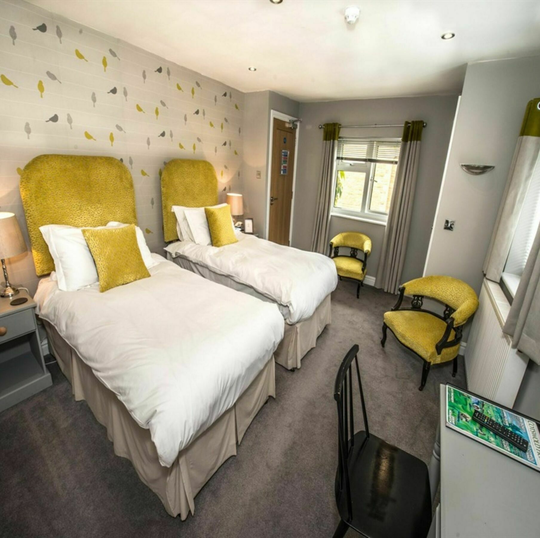 The Lansdowne Guest House Bourton-on-the-Water Exterior foto A room at The Old Vicarage Hotel